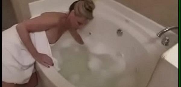  Stepmother got stuck in the bathroom and stepson fucked her